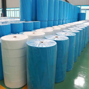 Rouleaux de tissu non tissé filé en polypropylène 15-150 Gsm Sms / SMMS Tissu fondu soufflé Offre Spéciale tissu non tissé bon marché - Product Image 2