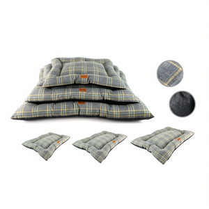 Set di Tre Pezzi in Lino Grigio a Quadretti per Lettini per Cani - Product Image 2