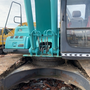 Excavadora Kobelco Sk200 Usada de 20 Toneladas con Motor, Bomba, Caja de Cambios, Rodamientos, Capacidad de Cucharón de 1.0m, Potencia de 118kw - Product Image 5
