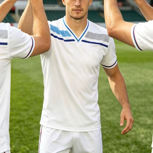 Los fanáticos del Reino Unido adoran las camisetas: Conjuntos completos de uniformes de fútbol de Brasil y <span class=keywords><strong>Madrid</strong></span>, venta al por mayor, kits de sublimación para hombre, uniformes de fútbol rojos de demonio. - Product Image 6