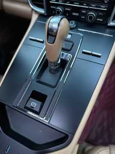 Pour Porsche Cayenne 10-17 : Amélioration de la console centrale, panneau de selle modifié, accoudoir avec retour de force tactile par vibration - Product Image 4