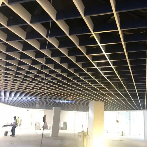 Plafond การออกแบบเพดานตารางโลหะอลูมิเนียมระงับกระเบื้องเพดานเซลล์เปิด