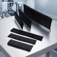 Brosse à ruban industrielle durable en acier/nylon pour l'étanchéité des portes, le nettoyage et la prévention de la poussière, longueurs personnalisées