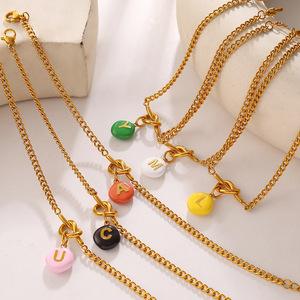 Pulsera de moda con nudo y dije de letra, chapada en oro de 18 quilates, de acero inoxidable para mujer - Product Image 4