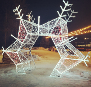 Warm White Christmas Star Arch Elegant LED Walkway for Hotel Resort Wedding and Winter Event - Product Image 1