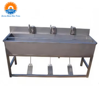 Évier de lavage des mains à 3 stations en acier inoxydable 304 avec commande à pédale, équipement sanitaire pour abattoir, usine alimentaire, cuisine