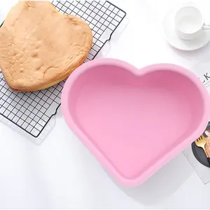 2024 sıcak satış DIY silikon kek kalıp ekmek yapışmaz silikon Mini kek kalıp pişirme sofra silikon kalp kalıp