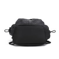 Bolsa de pecho con conexión USB portátil Bolsa de pecho impermeable para hombres de moda de gran capacidad