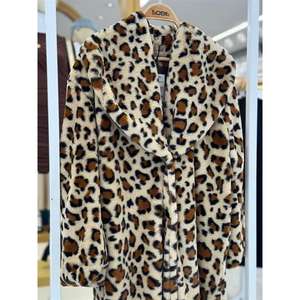 Manteau en fausse fourrure à imprimé léopard Sobe pour femme, épais, chaud, en peluche, long, multicolores, pour l'hiver - Product Image 1