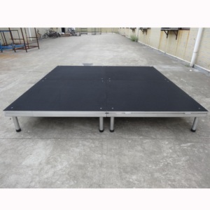 Scène modulaire portable en aluminium et bois pour événements hôteliers avec plateforme antidérapante et montage facile - Product Image 4