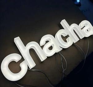 Lettres LED RGB en acrylique personnalisables avec design gratuit pour la décoration de logo d'entreprise, de bureau, de magasin, de bar, de KTV, intérieur/extérieur, résistantes à l'eau - Product Image 1