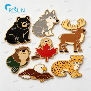 Imán de nevera, insignia, broche, pin esmaltado y pin de solapa personalizados de Canadá con motivos de Oso polar canadiense, Castor, Oso Kermode, Caribú, Ganso y Alce - Product Image 5