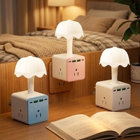Prise de courant universelle avec adaptateur de prise US/SA/UK/EU, lumière nocturne multicolore avec ports USB A et C
