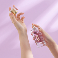 Faible MOQ, Vente en Gros, Bouteille en Verre Anti-Fuite 50ml, Boîte Intérieure Rose, Étiquette Personnalisée pour Magasin de Cadeaux, Parfum Longue Durée