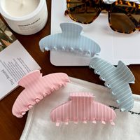 Jepit Rambut Model Hiu Bergaris Pink Biru Bahan Asetat untuk Wanita, Hadiah Buatan Tangan 10cm