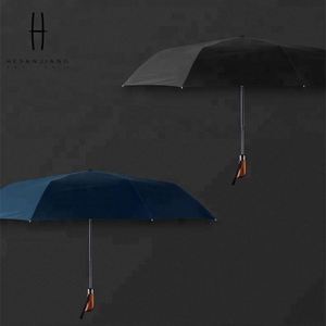 Parapluie droit pour homme, entièrement automatique, coupe-vent, imperméable, avec poignée en bois, design pliable, diamètre 120 cm - Product Image 4