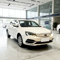 Электромобиль Emgrand EV450 2019 года, леворульный, 4-дверный, 5-местный, компактный, запас хода CLTC 400-418 км, 52 кВт·ч, 100-150 кВт.