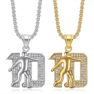 Colliers pendentifs <span class=keywords><strong>de</strong></span> football numéro 10 en acier inoxydable plaqué or 18 carats incrustés <span class=keywords><strong>de</strong></span> diamants, style hip-hop, pour hommes et femmes - Vente chaude - Product Image 1