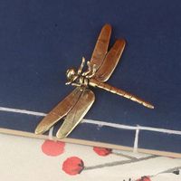 Figurine libellule en laiton Sculpture libellule en or Mini ornement d'insecte Figurines de bureau d'animaux