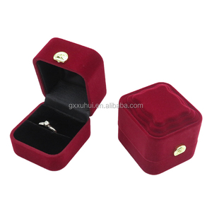도매 럭셔리 벨벳 보석 세트 상자 사용자 정의 로고 반지 귀걸이 목걸이 기업 보석 선물 케이스 - Product Image 1