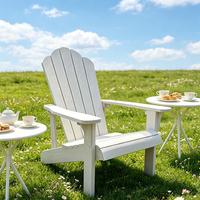 Chaise de jardin moderne pour villa, en plastique durable avec structure en acier, résistante à l'eau et à la corrosion, chaise Adirondack pour extérieur.