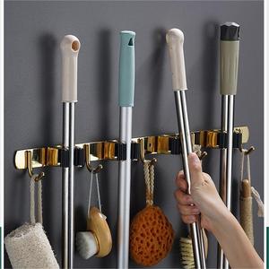 Support <span class=keywords><strong>mural</strong></span> en acier inoxydable de haute qualité pour <span class=keywords><strong>balai</strong></span> et serpillière avec 3 clips et 4 crochets, rangement d'outils, organisateur pour salle de bain - Product Image 1