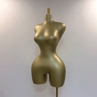 Mannequin féminin brésilien grande taille avec hanches généreuses, en cuir mat doré, demi-corps supérieur, pour la vente