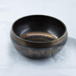 Ciotola di rame tibetana fatta a mano dell'himalaya di nuovo arrivo ciotola di canto tibetana di alta qualità e martellata per la meditazione di Yoga calmante - Product Image 6