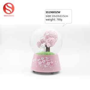 100mm estilo japonés resina <span class=keywords><strong>Rosa</strong></span> oriental Cerezo encantador conejo diseño agua nieve globo - Product Image 2