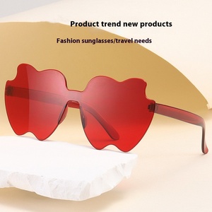 2025 nouvelles lunettes <span class=keywords><strong>de</strong></span> <span class=keywords><strong>soleil</strong></span> <span class=keywords><strong>de</strong></span> couleur <span class=keywords><strong>de</strong></span> forme <span class=keywords><strong>Apple</strong></span> avec optique <span class=keywords><strong>de</strong></span> gelée sans cadre UV400 lentilles optiques matériel PC - Product Image 2
