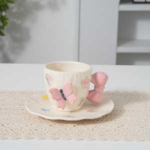 ชุดถ้วยกาแฟเซรามิกรูปผีเสื้อพร้อมจานรอง - Product Image 4
