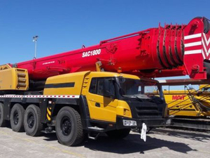 Grue mobile tout-terrain de haute qualité SAC8000T7-8 de 800 tonnes avec une portée de 91 m - Product Image 4