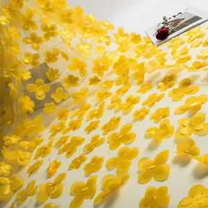 Fornecimento de fábrica Lace Bordado Tule Tecido 3D Floral Poliéster Casamento Nupcial Malha Tecido Tecido Para Vestido