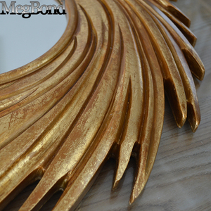 Espejo decorativo de resina dorada hecho a mano para colgar en la pared, espejo de pared decorado en forma de sol - Product Image 5