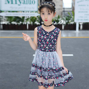 Vestidos florales de algodón y poliéster con cuello en V para niñas, venta al por mayor en línea, de fábrica en China - Product Image 4