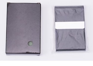 Étui portable en cuir PU mince et acier inoxydable pour cigarettes et cartes, avec fermeture magnétique luxueuse et durable - Product Image 5