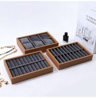 Plateaux de présentation rectangulaires en bois naturel pour bijoux, avec doublure en velours anti-rayures, compartiments à grille pour rangement de montres