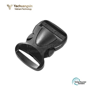 Attache à boucle en plastique noire réglable pour sangle de sac à dos et fixation de bagages - Product Image 2