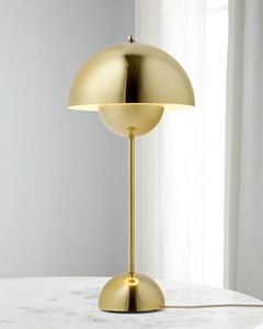 โคมไฟตั้งโต๊ะห้องนอนโรงแรมหรูหราสไตล์โมเดิร์น โคมไฟข้างเตียงเหล็กสไตล์โพสต์โมเดิร์น พร้อมขั้วหลอดไฟ E26 และหลอดไฟเย็น - Product Image 4