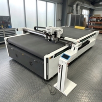 Traceur de découpe à alimentation automatique CNC TC pour autocollants en rouleau et carton
