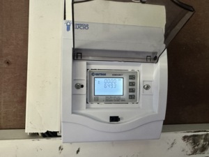 อินเวอร์เตอร์ DEYE SUN-10K-G06P3-EU-AM2-P1 10KW แบบเชื่อมต่อกับระบบไฟฟ้า สำหรับระบบพลังงานแสงอาทิตย์ขนาด 30KW 20KW 40KW - Product Image 3