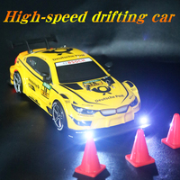 Voiture de course RC M4 DTM à l'échelle 1:16, modèle jouet télécommandé 4 canaux avec fonction d'éclairage, construction en plastique, pour intérieur et extérieur