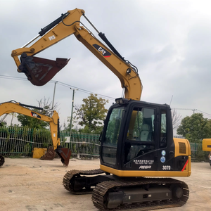 Mini-excavatrice Caterpillar 307.5 avec lame de nivellement, origine Japon, poids opérationnel 7 tonnes, moteur et pompe inclus - Product Image 1