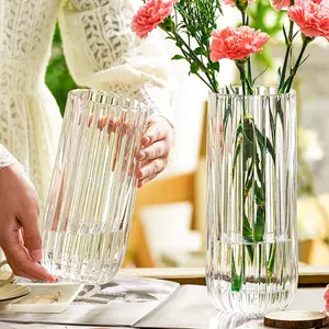 Ornements de bijoux à rayures verticales Nordic Ins Dessin vaisseau de fleurs dorées, vase en verre de fleurs fraîches hydroponiques