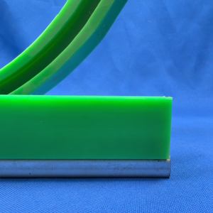 شرائح توجيه مقاومة للتآكل من البولي إيثيلين فائق الوزن الجزيئي لسلاسل الناقل البلاستيكية، تشغيل سلس، ملحقات وقطع غيار الناقل الصناعي - Product Image 2