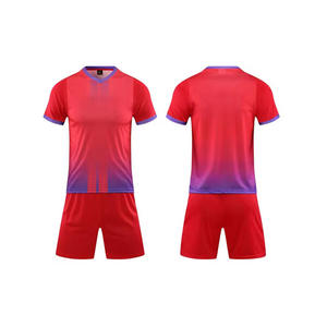 Thailand Kwaliteit Ademend Snel Droogend V-hals Voetbalshirt en Klassiek Voetbalshirt Short <span class=keywords><strong>2</strong></span>-delig Set OEM Service Herfst - Product Image 5