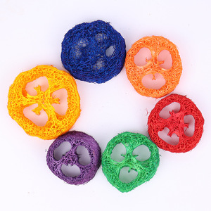 Bolas de Luffa Natural con Forma de Dibujos Animados para Mascotas, Mordedores para Limpiar los Dientes, Golosinas Masticables para Loros, Hámsteres, Gatos y Perros, de 4-8 cm - Product Image 2