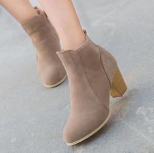 Stivali femminile in Europa e gli stati Uniti di spessore con le scarpe a punta di modo di grandi dimensioni autunno e di inverno nuovi stivali all'ingrosso - Product Image 6