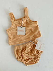 Ensemble 2 pièces personnalisé pour bébé fille : Gilet sans manches en tissu éponge et bloomer doux en coton pour l'été - Product Image 3