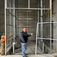 Ascenseur de fret hydraulique Konty SJD avec télécommande électrique pour travaux de construction